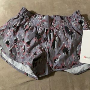 Lululemon shorts size 4